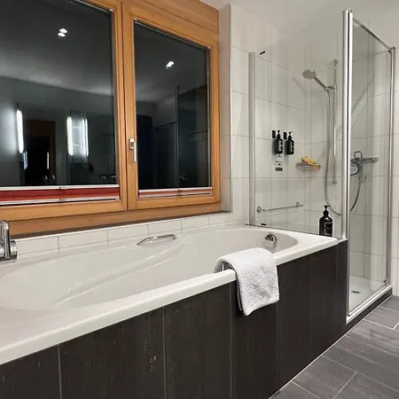 Ferienhaus The Enchanted With Jacuzzi