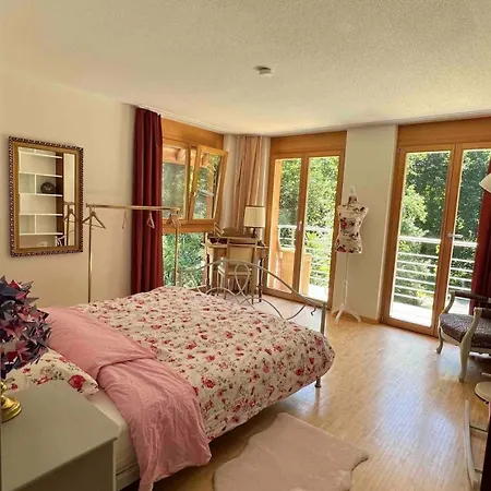 The Enchanted With Jacuzzi Ferienhaus *